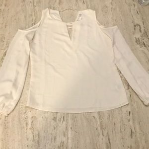 Gently Used-Cooper & ella Blouse Color: White
Size XS